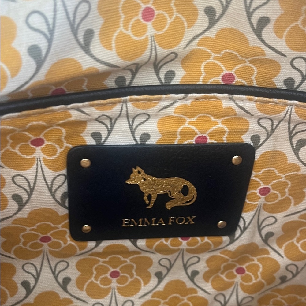 Emma Fox Tri Color Leather Tan and Cream Shoulder Bag - Picture 2 of 9